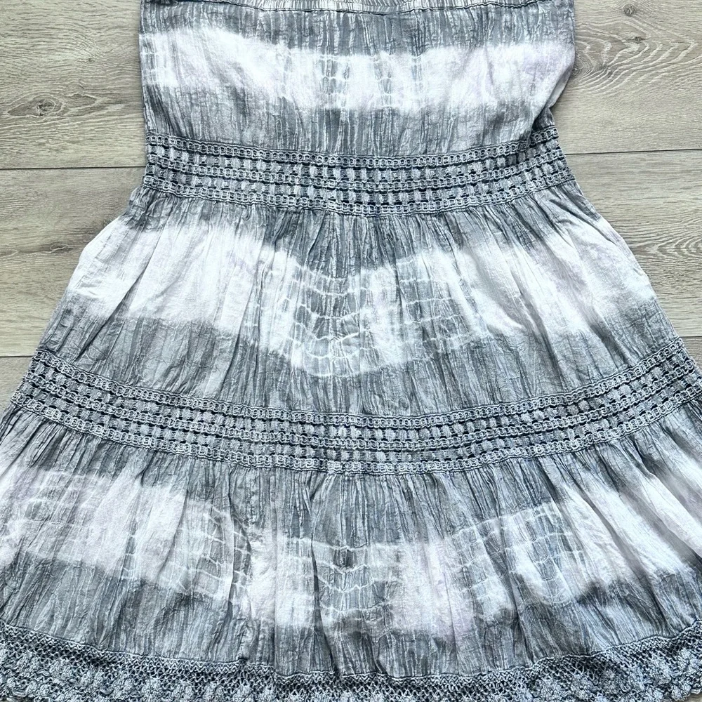 flowy whimsical